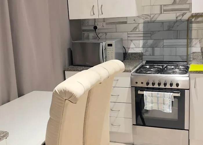Amiqa Homes Dip 1